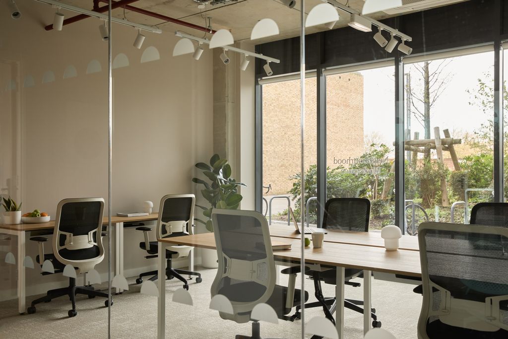 Property photo 1 of 14 8 Person Private Office