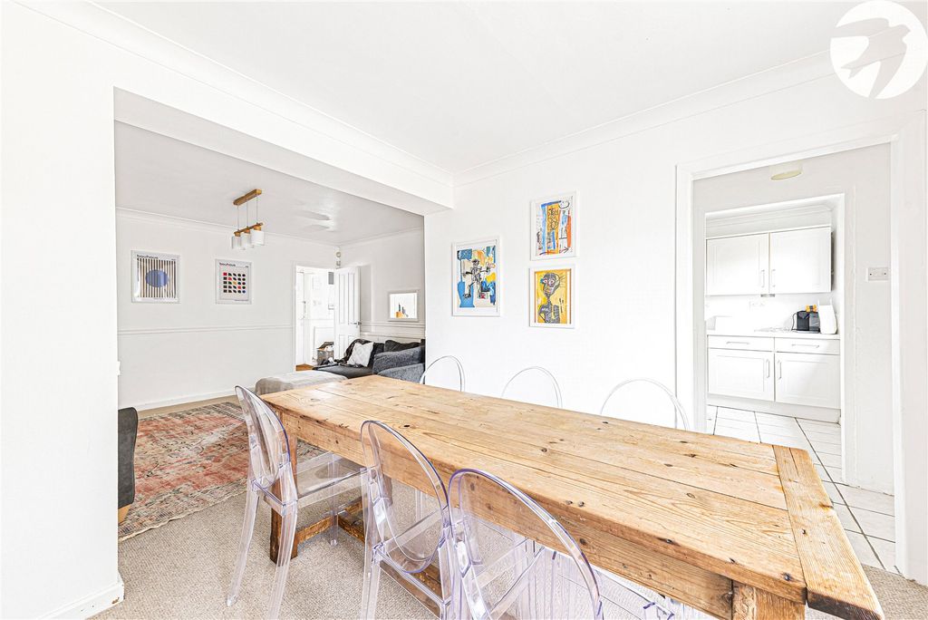 Property photo 3 of 32 Dining