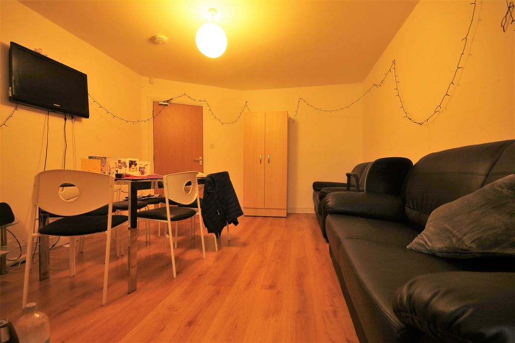 Property photo 2 of 7 2.Jpg