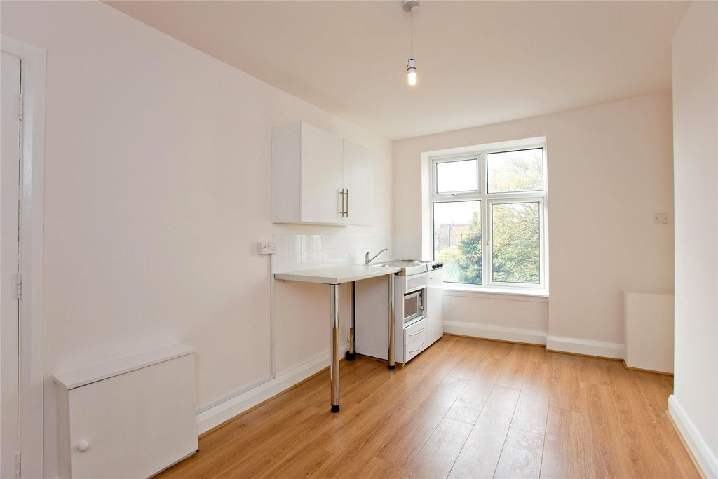 Property photo 2 of 8 Picture No. 09