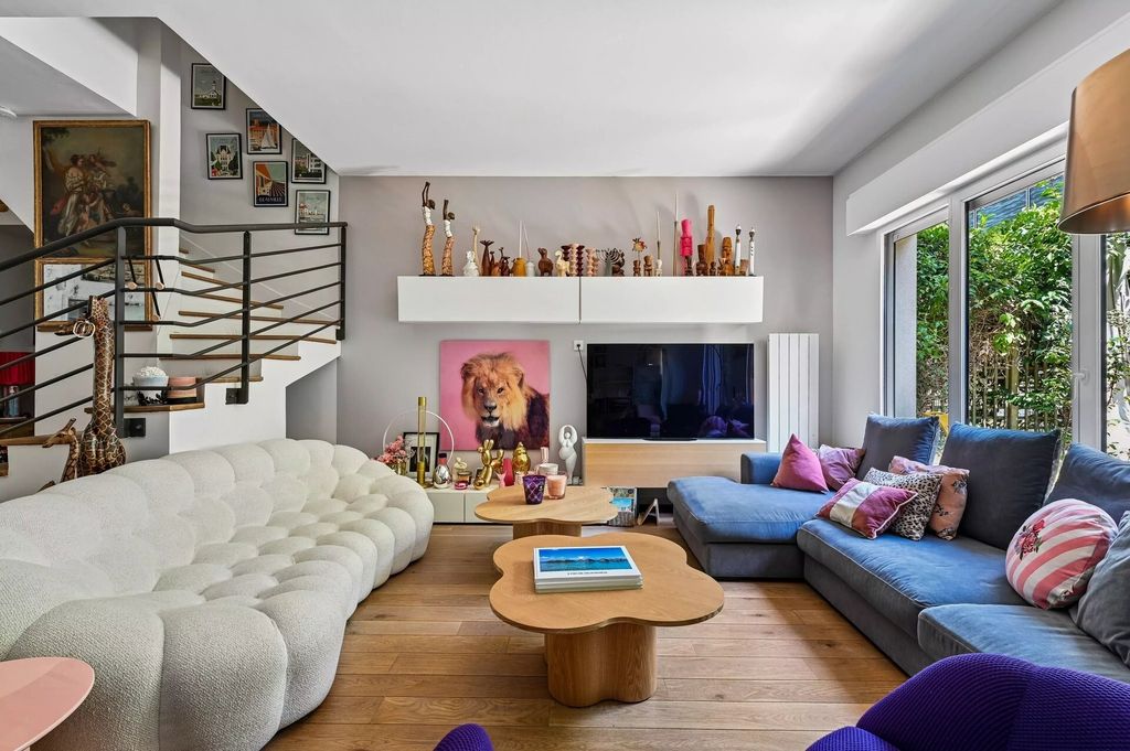 Property photo 1 of 15 Boulogne-Billancourt - Duplex, 4 Or 5 Bedrooms With Spacious Outdoor Areas.