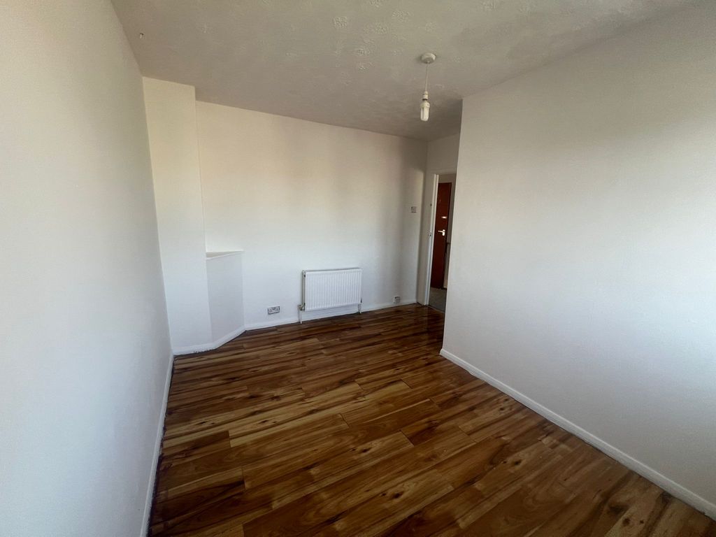 Property photo 3 of 12 Gallery