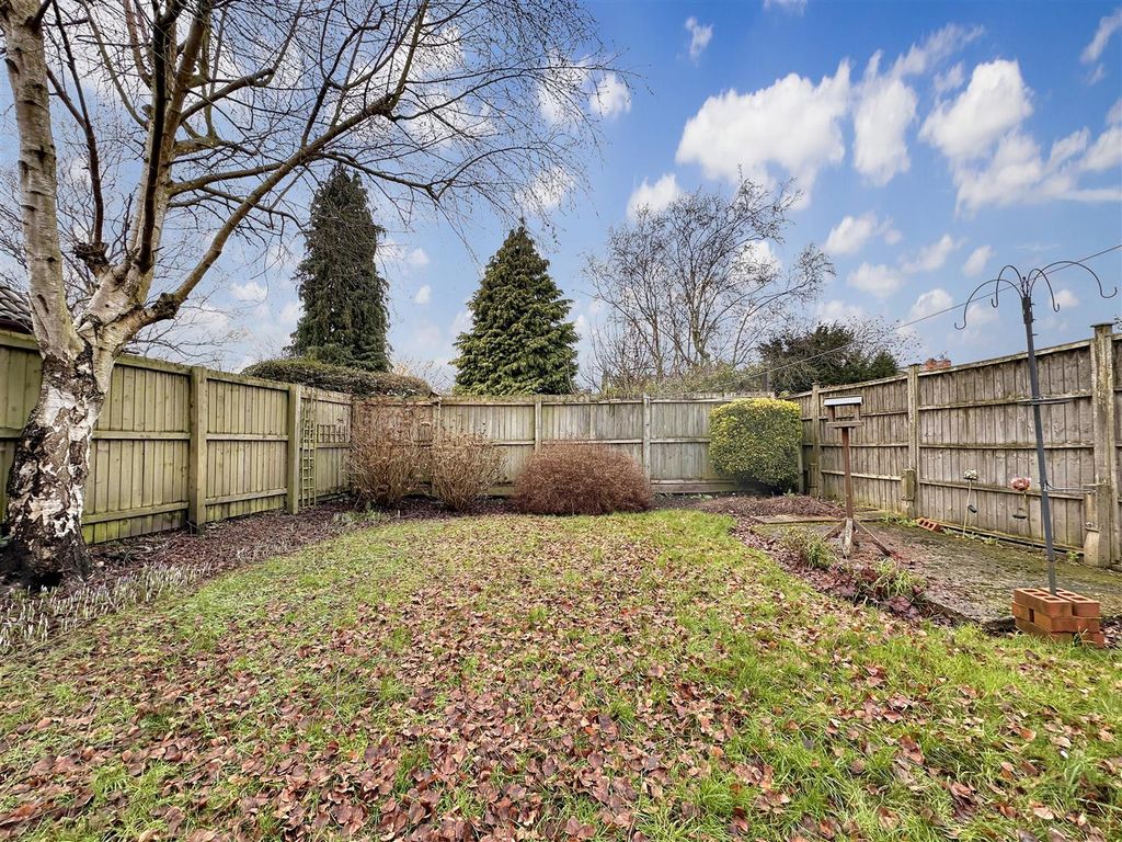 Property photo 3 of 18 Private Rear Garden 916