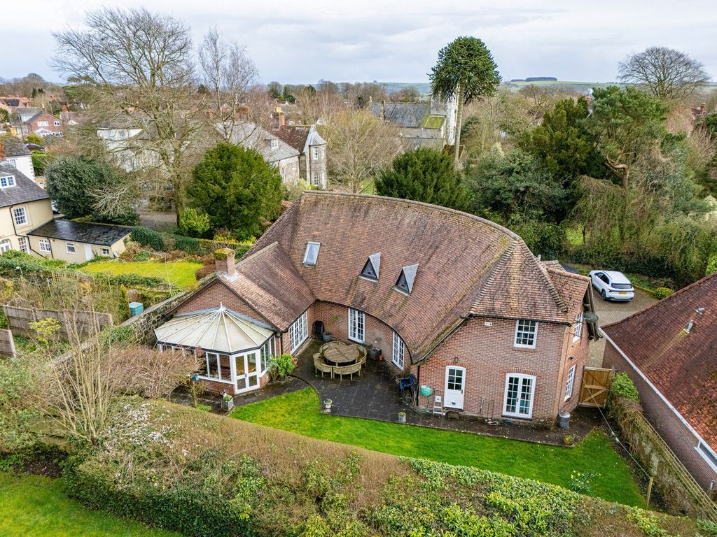 Property photo 3 of 27