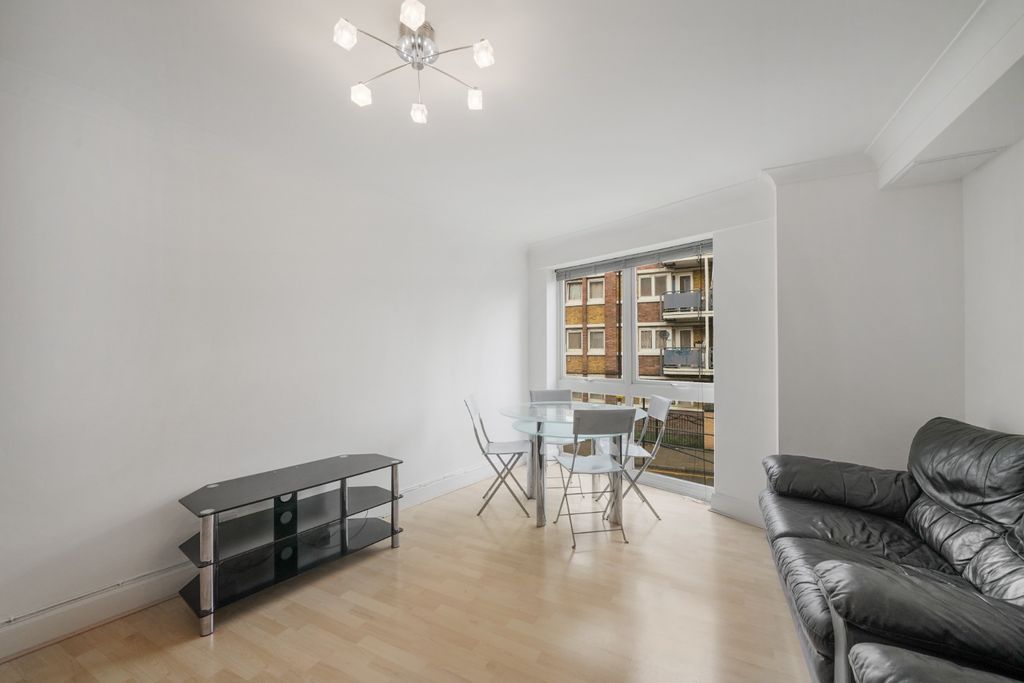 Property photo 2 of 10 4747491