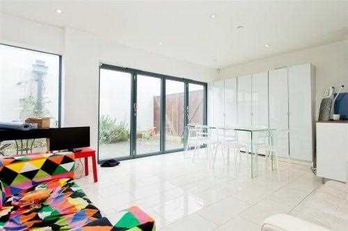Property photo 2 of 16 Lounge Open Plan