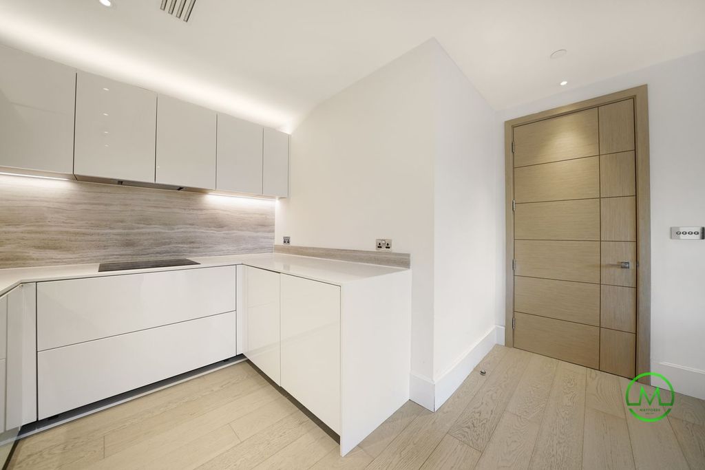 Property photo 2 of 19 Gallery