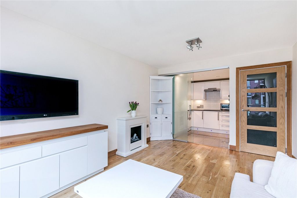 Property photo 3 of 10 Picture No. 05