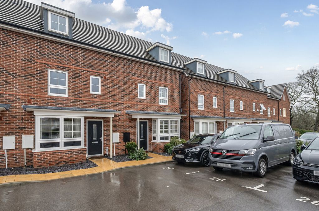 Property photo 1 of 20 1395327-20-696651...