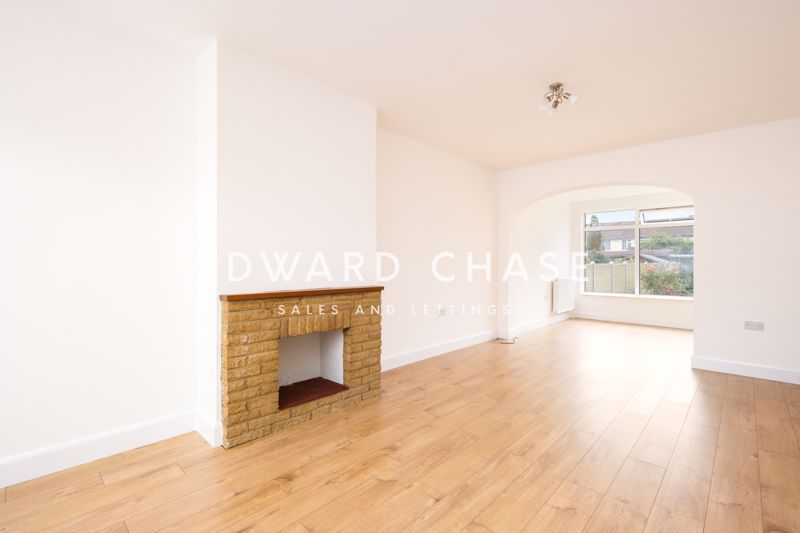 Property photo 3 of 16 Photo 8