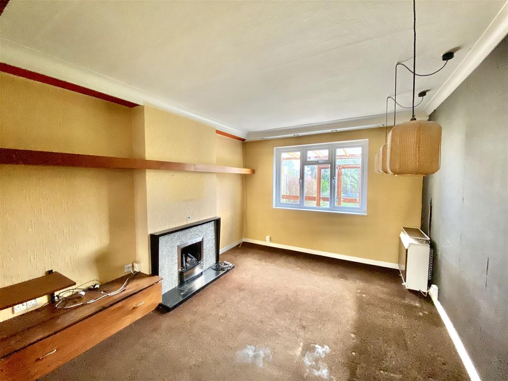 Property photo 2 of 18 Lounge.Jpeg