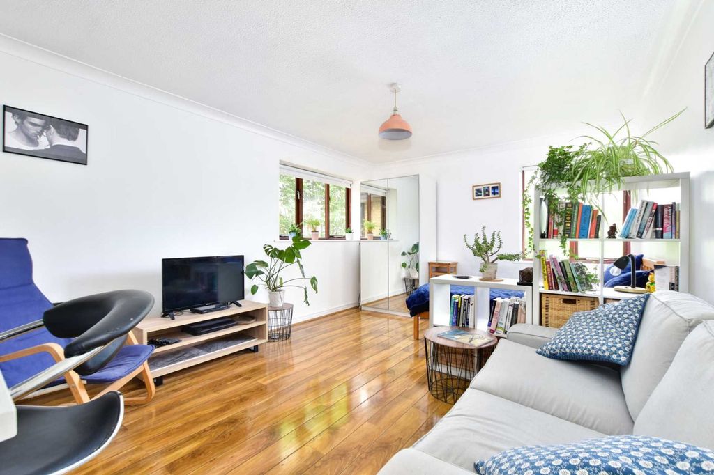 Property photo 1 of 4