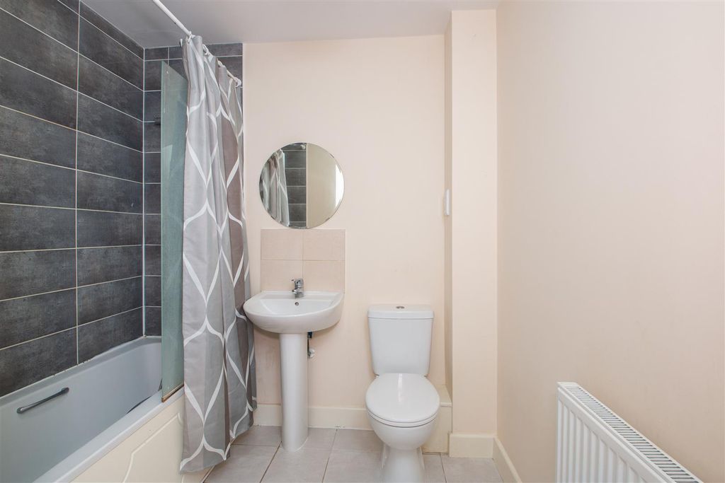 Property photo 3 of 13 Ashlands_5.Jpg