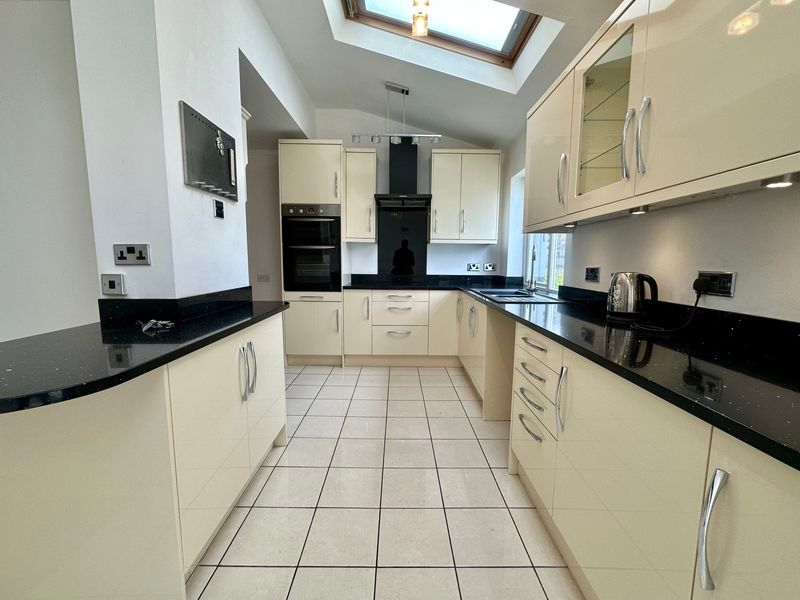 Property photo 3 of 26 Photo 12