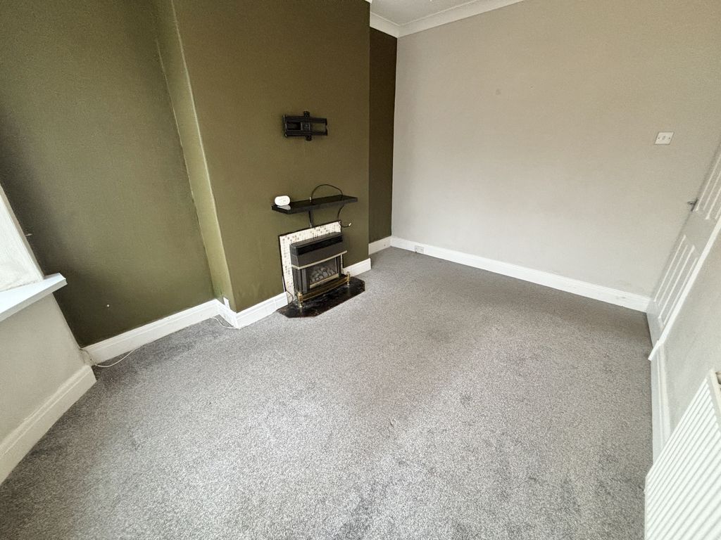 Property photo 3 of 25