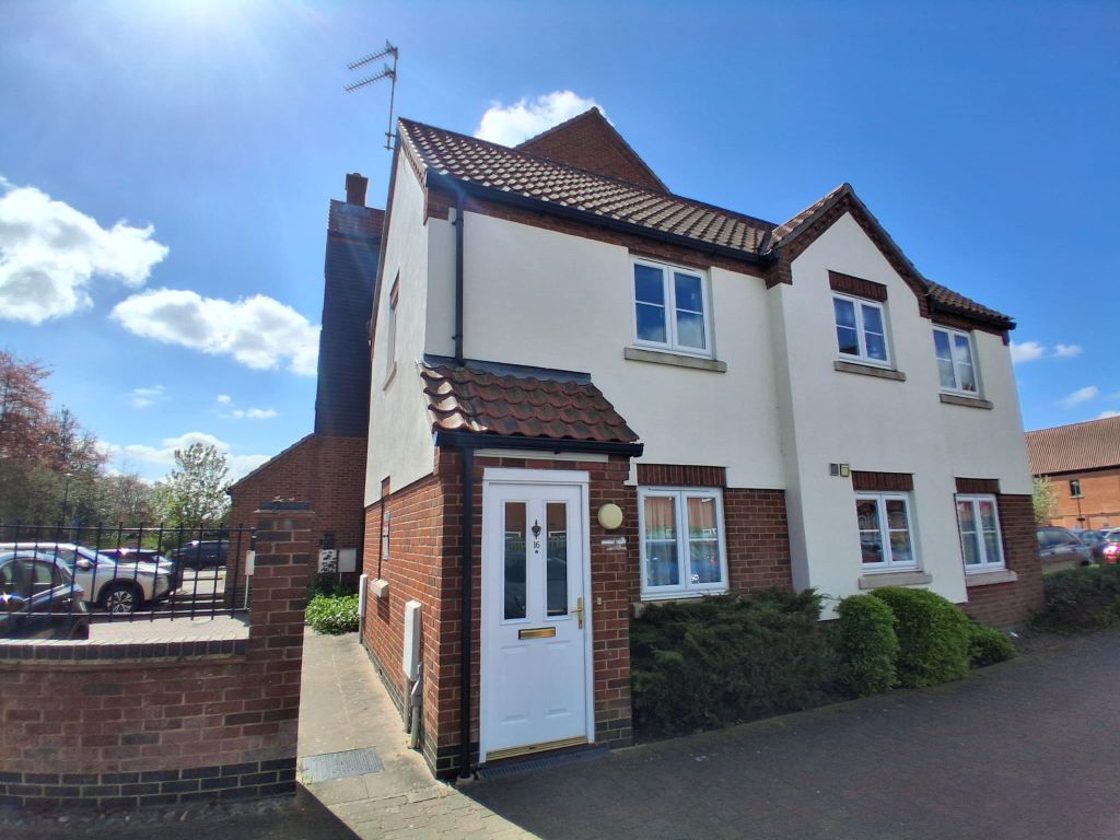 Property photo 1 of 4 Bedroom