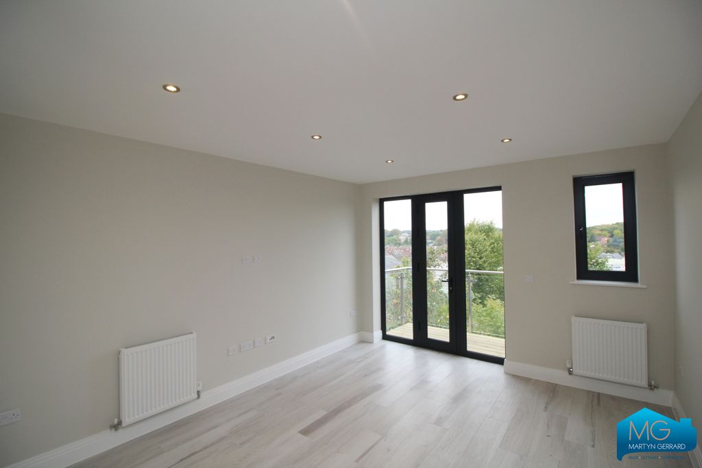 Property photo 3 of 6 Picture No. 14