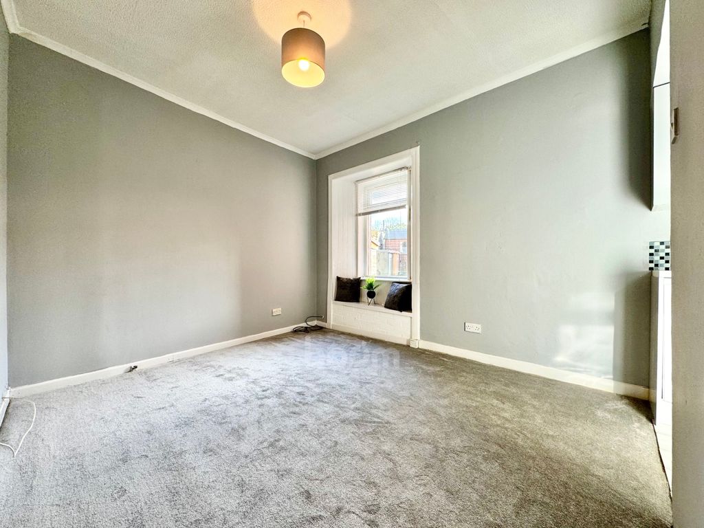 Property photo 2 of 18 Img_7115