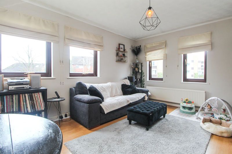 Property photo 2 of 11 Living Room