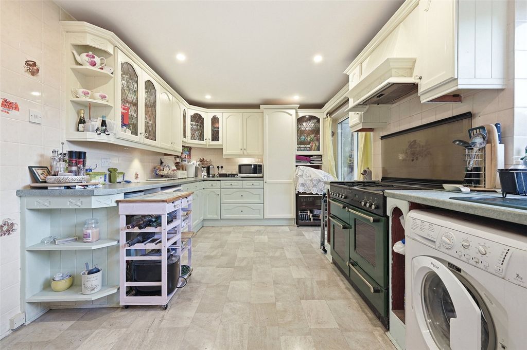 Property photo 3 of 15 Picture No. 16