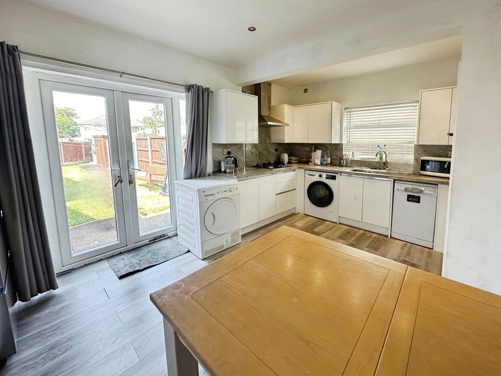 Property photo 2 of 11 Kitchen/Diner