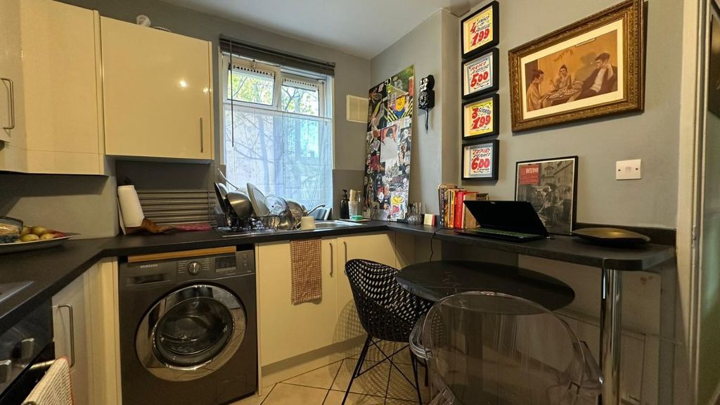 Property photo 3 of 8