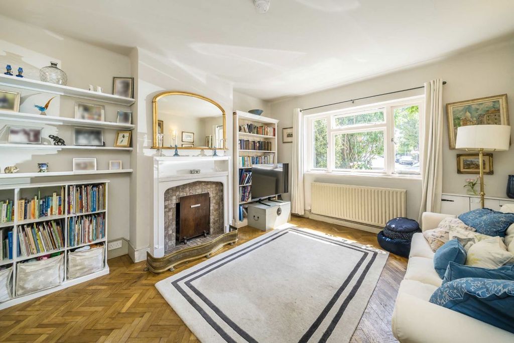 Property photo 2 of 7