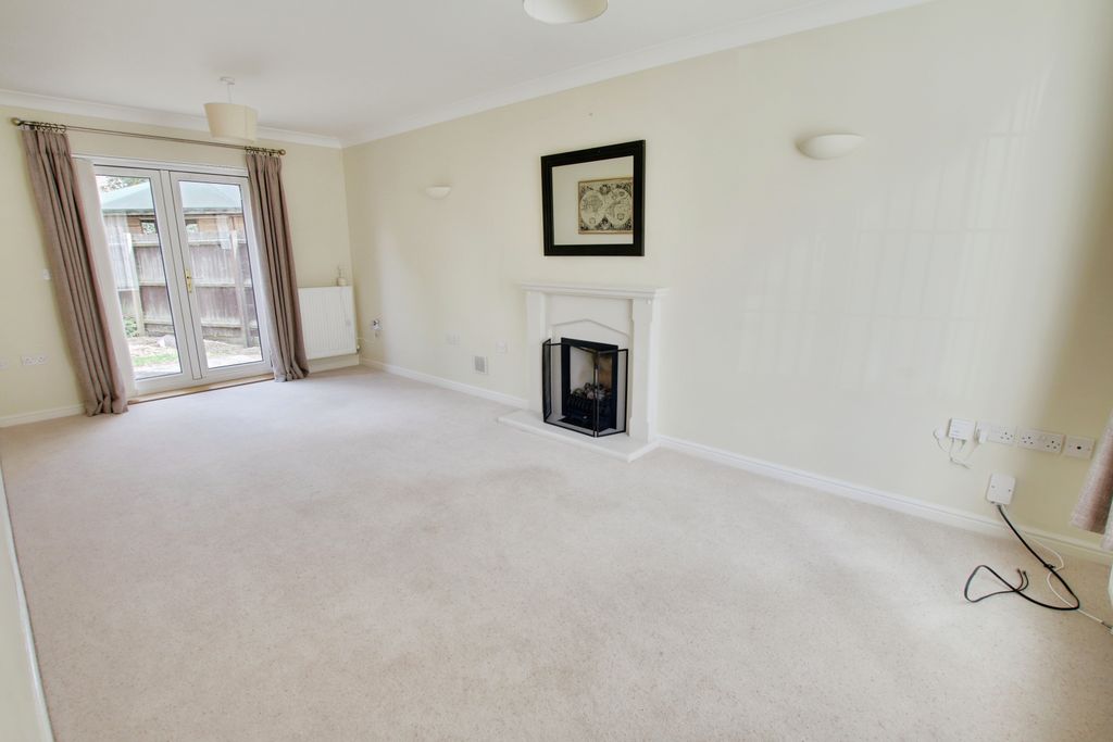 Property photo 2 of 14