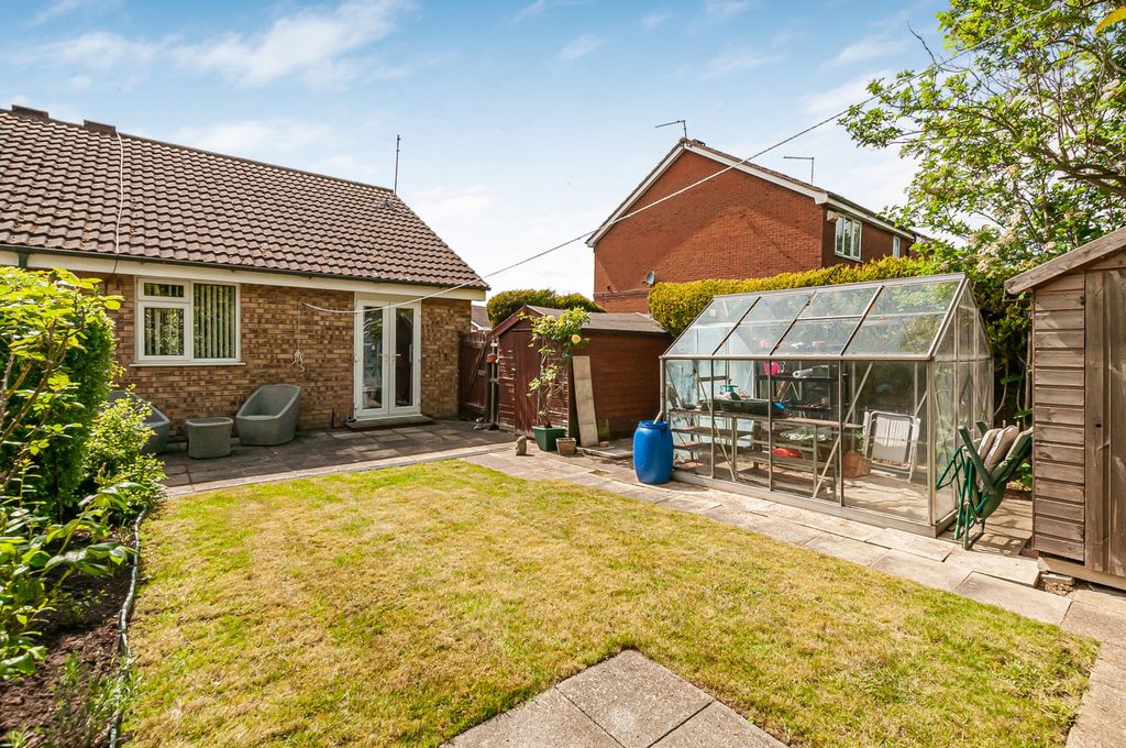 Property photo 2 of 12