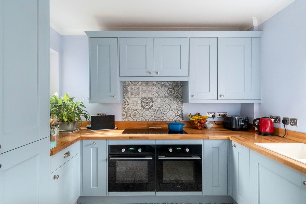 Property photo 3 of 21