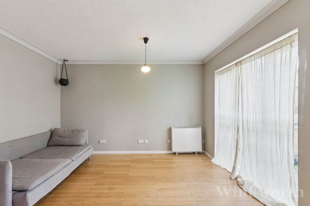 Property photo 1 of 8 Picture No. 12