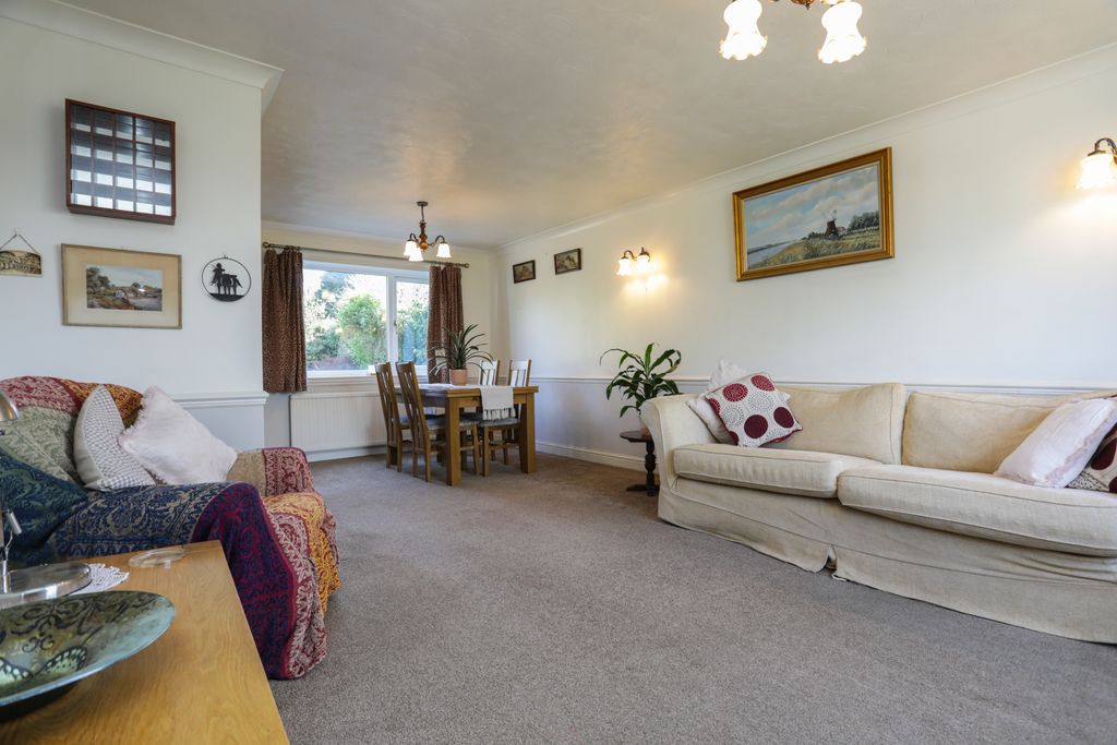 Property photo 2 of 14 Living Room.Jpg