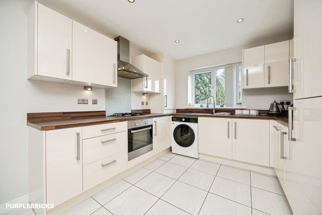 Property photo 1 of 29