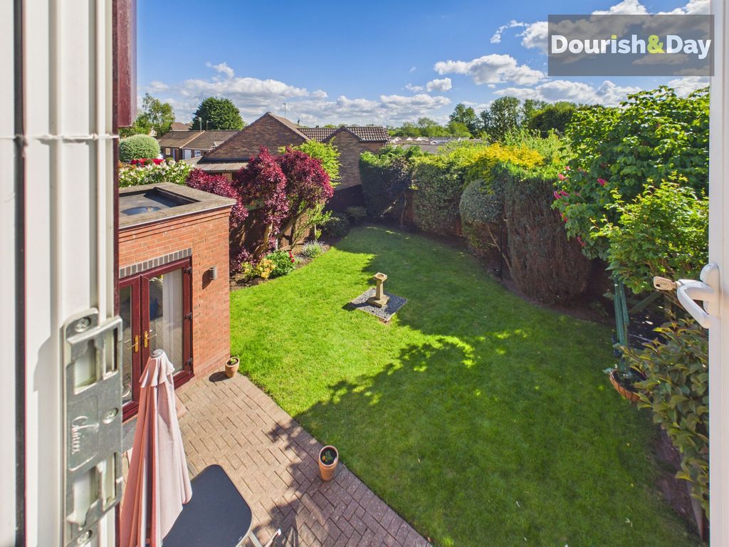Property photo 3 of 27