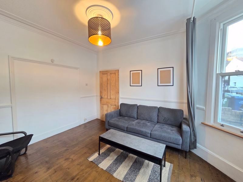 Property photo 2 of 31 Photo 6