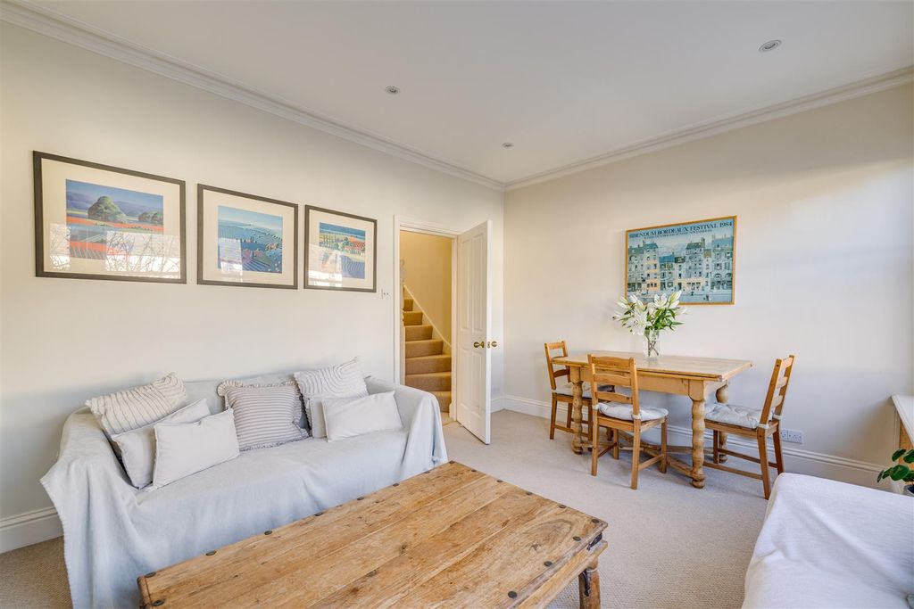 Property photo 3 of 9 Mablethorpe Road 43-17.Jpg