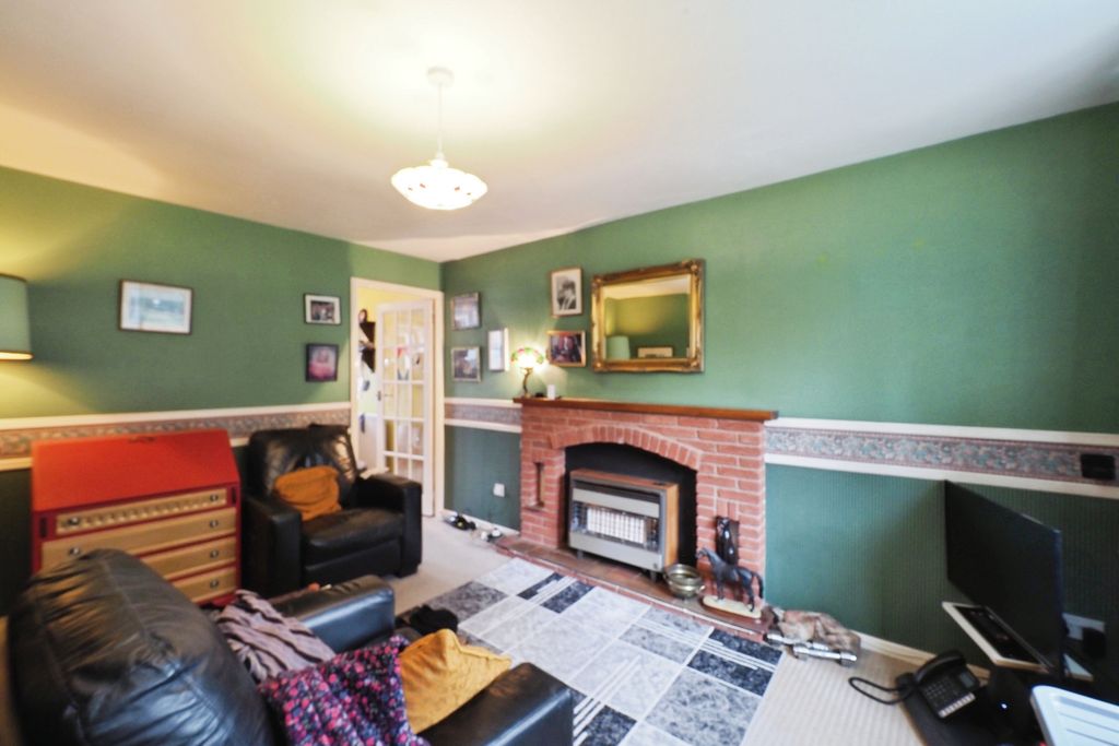 Property photo 3 of 15 Living Room