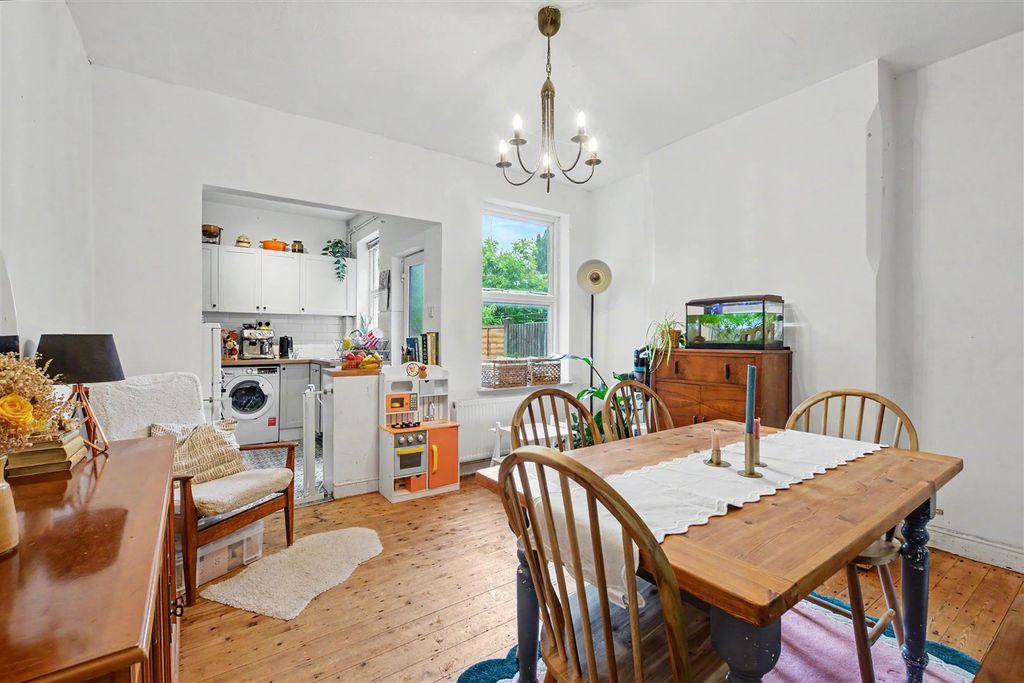 Property photo 3 of 19 Dining Room (1).Jpeg