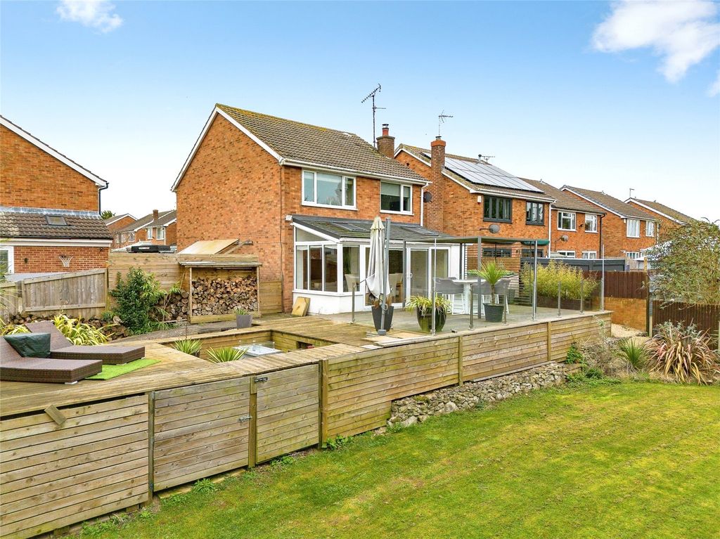 Property photo 1 of 28 Picture No. 21