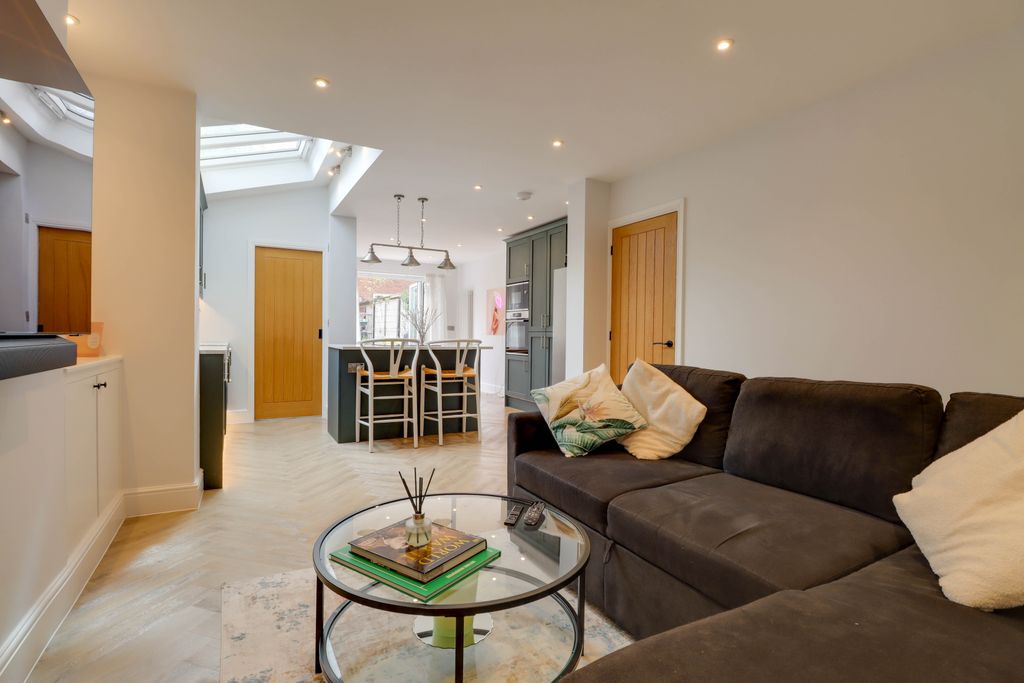 Property photo 3 of 16 Family Room/Kitchen