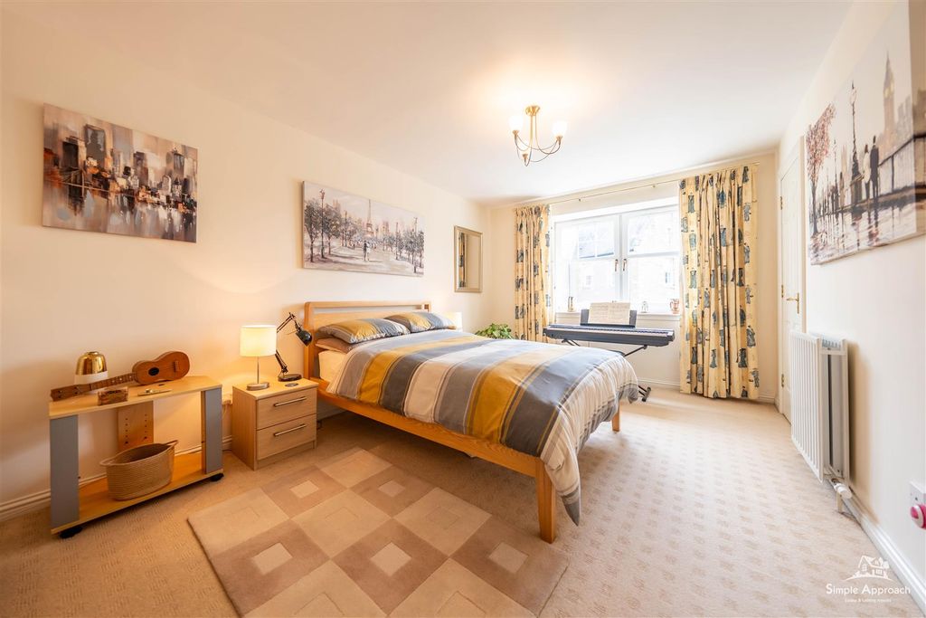 Additional image 20 of 4 bed property for saleRosslyn Avenue, Perth PH2
