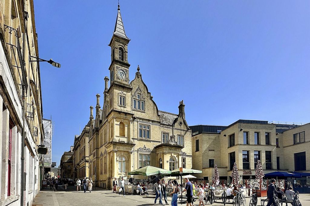 Property photo 1 of 11