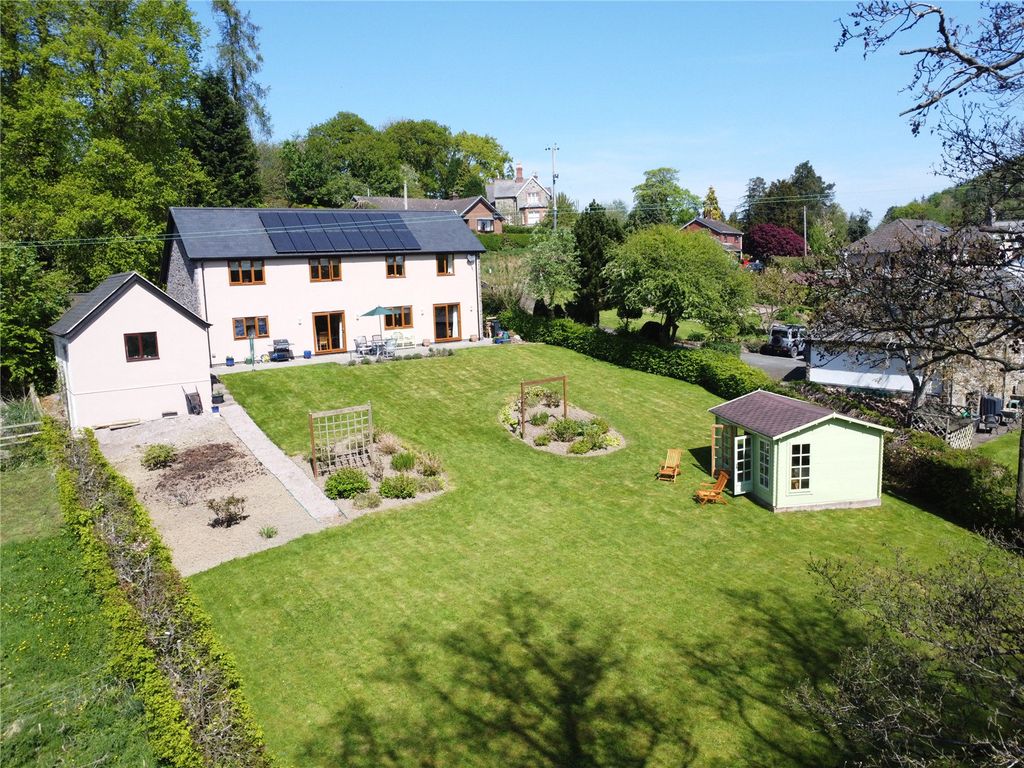 Property photo 2 of 33 Picture No. 03