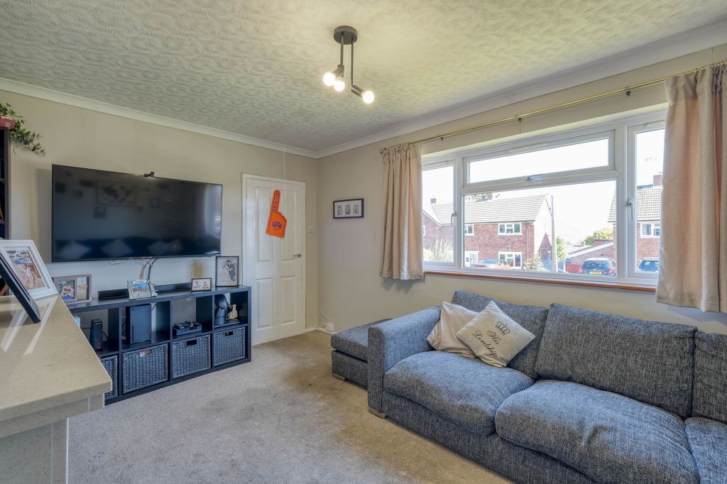 Property photo 3 of 13