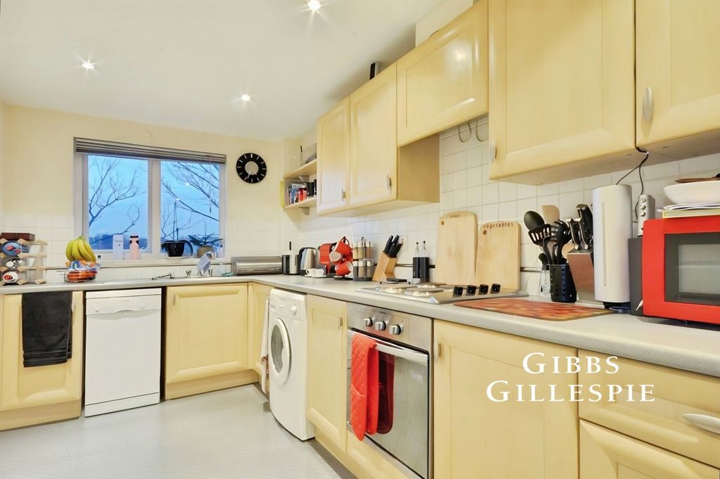 Property photo 3 of 7 Pbox-Img.Jpg