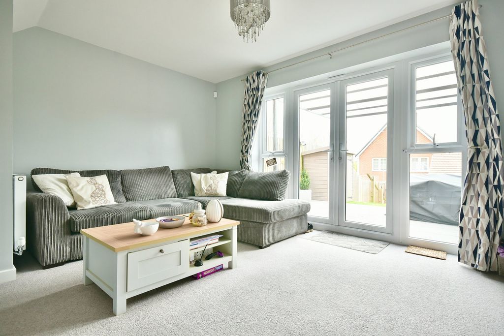 Property photo 2 of 12