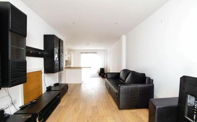 Property photo 3 of 11