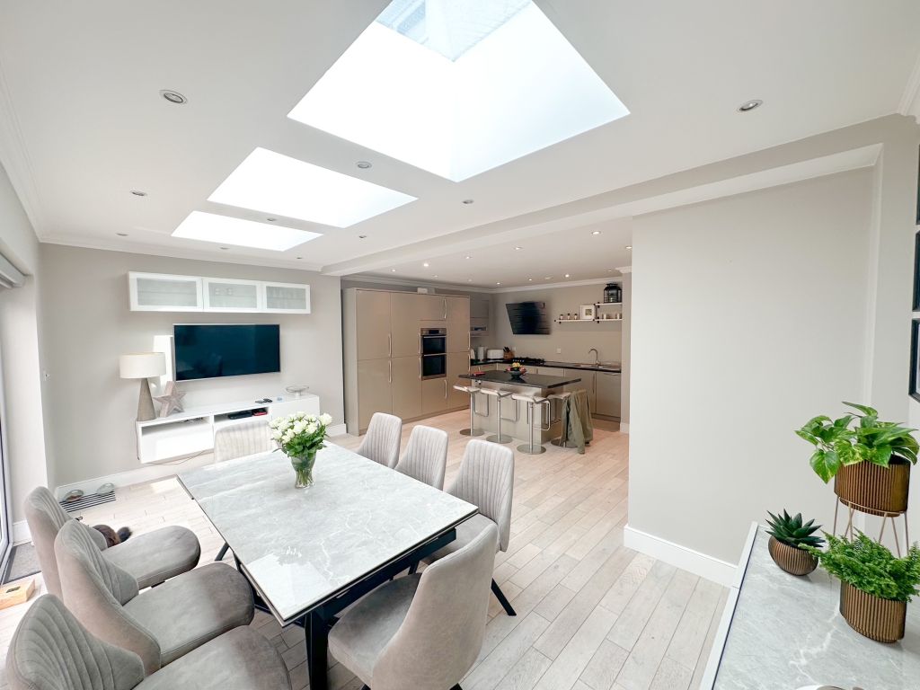 Property photo 3 of 25