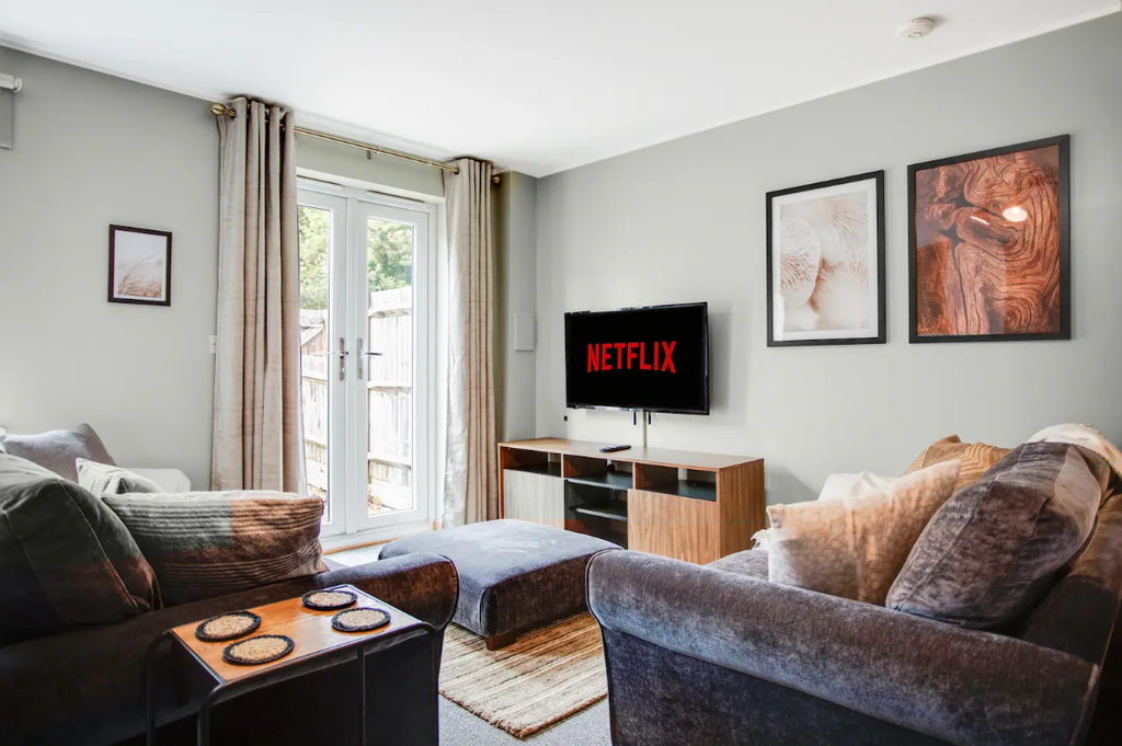 Property photo 1 of 34