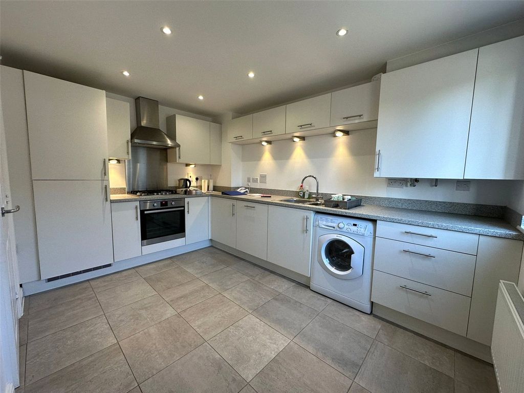 Property photo 2 of 11 Picture No. 08